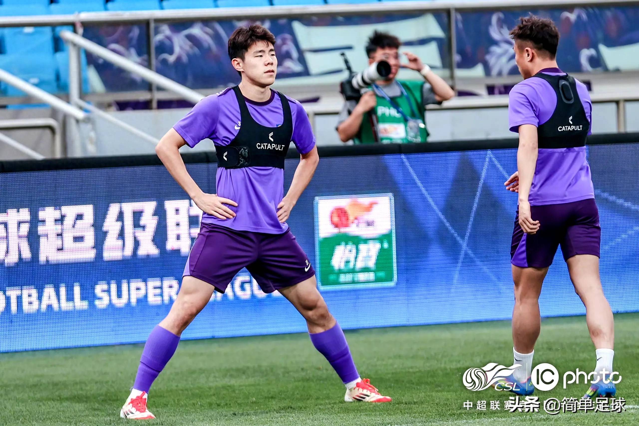 开云娱乐 -包含上海申花发布备战花絮，今晨手感冰凉，CBA季后赛任务艰巨，赛程密集仍需轮换的词条